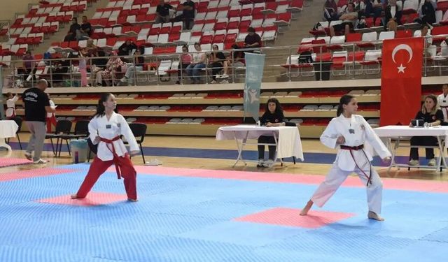 350 sporcu tatamide