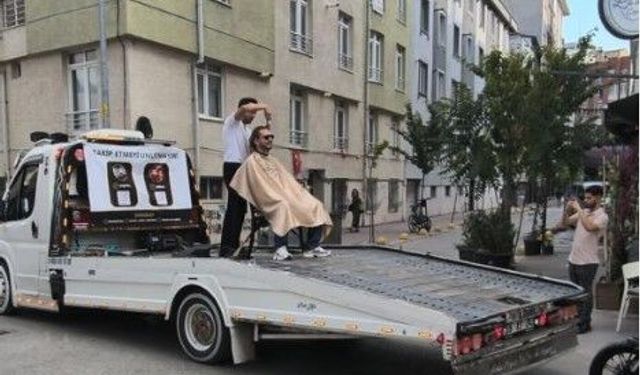Eskişehir’de sıradışı tıraş! Çekicinin kasasında saç kesti!