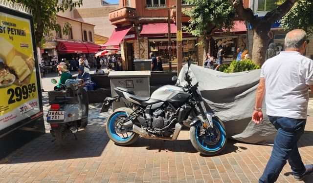 Eskişehir’de motosikletler sokakları ve kaldırımları işgal ediyor