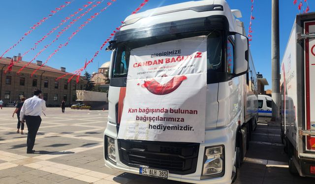 Kızılay Eskişehir'den kan bağışçılarına termos ve içecek hediyesi