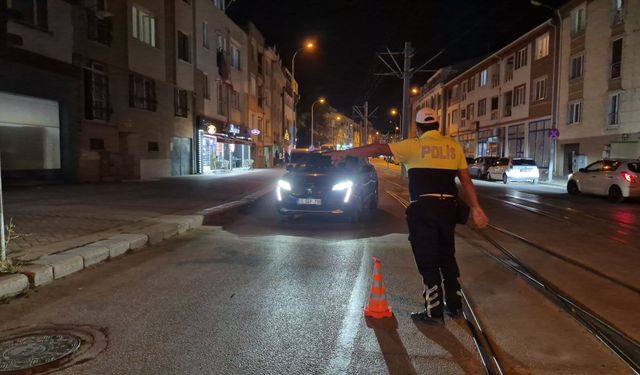 Büyükdere’de gece denetimi: 80 araç kontrol edildi