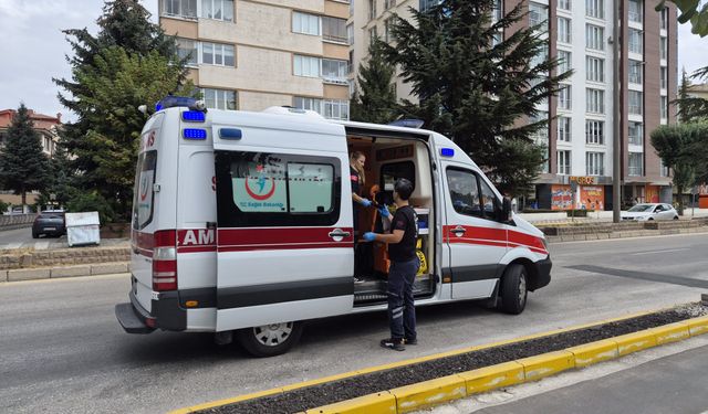 Eskişehir’de yaya geçidinden geçmeye çalışan bisikletliye otomobil çarptı
