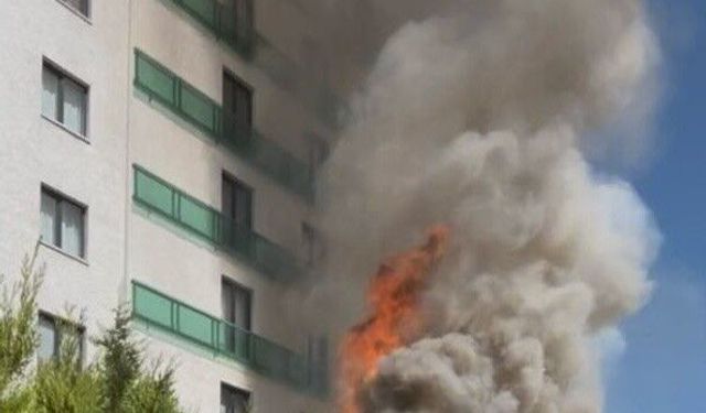 Eskişehir'de kuru otlar tutuştu, apartman bahçesinde yangın paniği