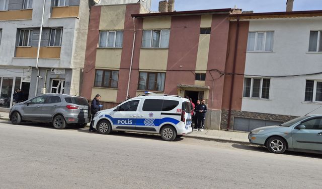 Eskişehir'de apartmanın merdiveninde hareketsiz halde bulundu!