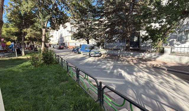 Eskişehir’de sokak ortasında bıçaklı kavga: 3 kişi yaralandı