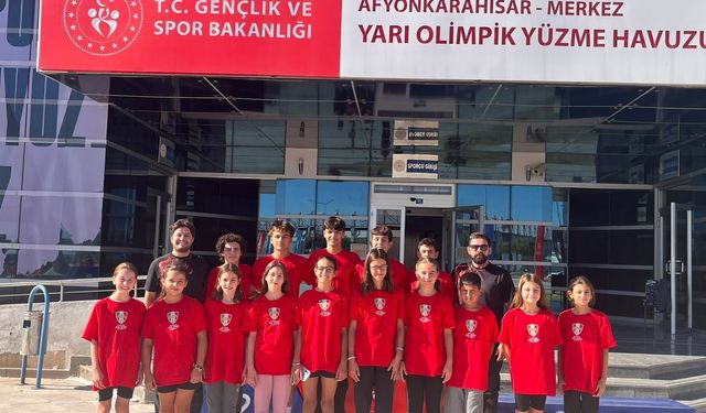 Eskişehirli yüzücüler Bölge Finallerine damga vurdu