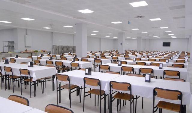 ESOGÜ’de yeni yemekhane hizmete girdi: Günde 15 bin kişiye yemek verecek