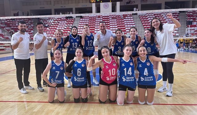 Şehir Koleji’nden müthiş geri dönüş! Sezona galibiyetle başladılar