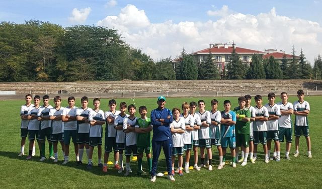 Şekerspor U14 sahasında güldü: Gençlerden galibiyetli prova