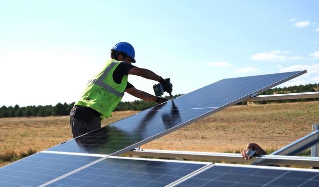 Sivrihisar Babadat’ta içme suyuna güneş enerjili destek