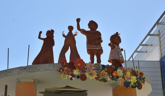 Eskişehir’de Atatürk’ün çiçekleri açıyor: Anıtta sona gelindi
