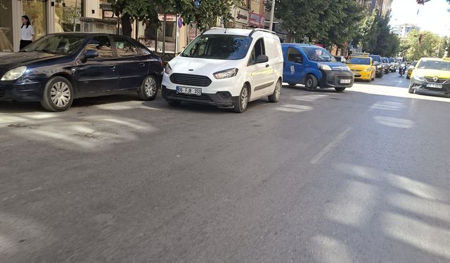 Eskişehir'de çifte park sorunu