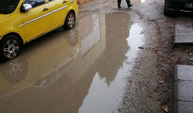 Eskişehir’de yağmur sonrası vatandaşları isyan ettiren görüntü!