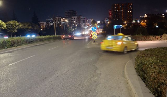 Eczacılık yokuşunda yayalar için tehlikeli geçiş