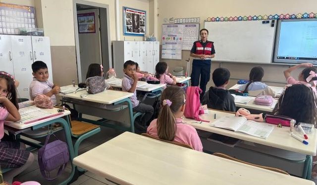 Bilecik’te öğrencilere jandarmadan güvenlik eğitimi