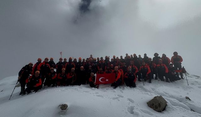 Eskişehir AFAD ekipleri zorlu dağlarda eğitimden geçti