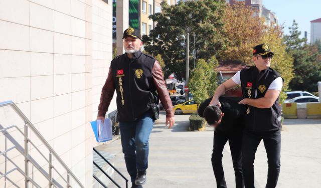 Eskişehir’de öğrenciden zorla para aldığı iddia edilmişti! Şüpheli adliyede!