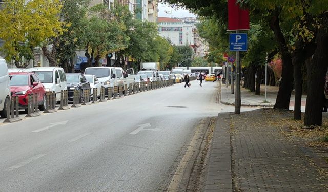 Eskişehir'de trafik aksadı, araç kuyruğunun sonu gözükmedi