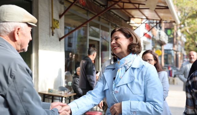 Ayşe Ünlüce Şirintepe’de esnaf ve vatandaşlarla buluştu