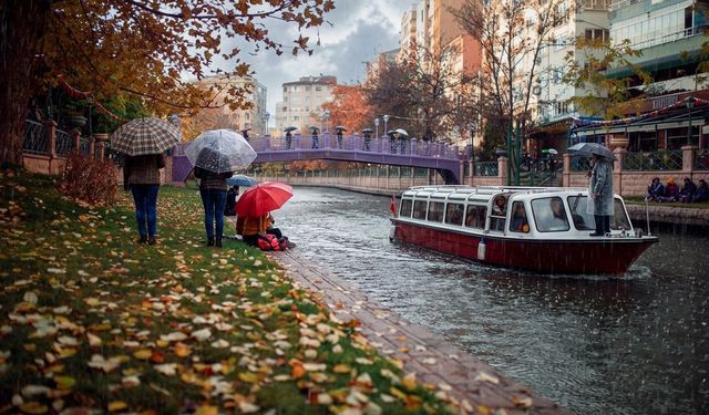 Eskişehir'de şemsiyeleri hazırlayın! Meteoroloji hava durumunu açıkladı