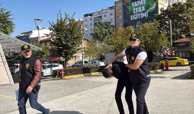 Eskişehir’de zorla tespih satmaya çalışan şüpheliye ev hapsi