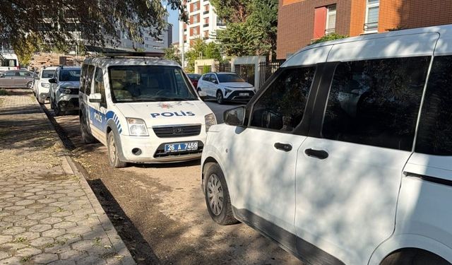 Bozüyük öğretmenevi müdür yardımcısı Eskişehir'deki evinde ölü bulundu