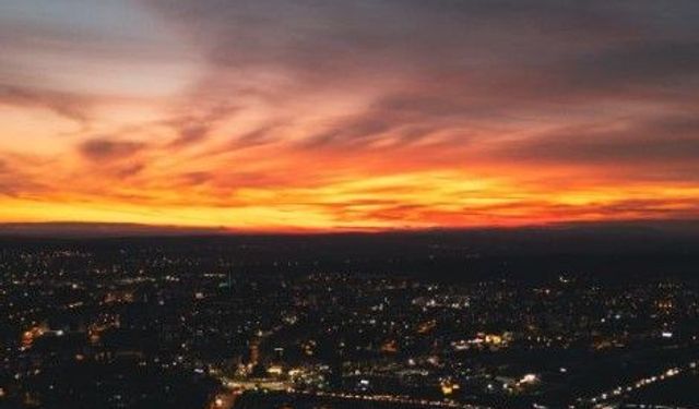 Eskişehir’de gökyüzü renk değiştirdi!