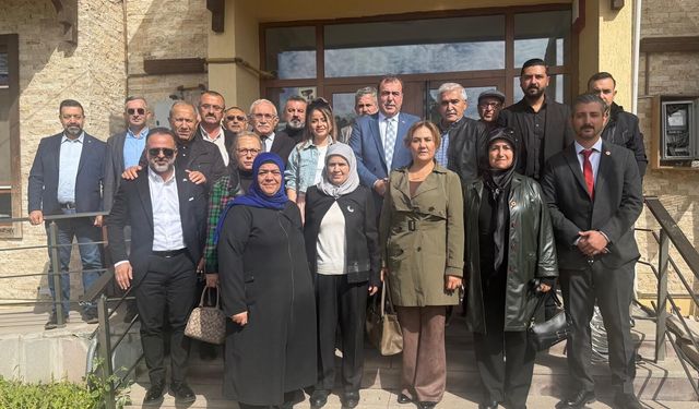 MHP heyeti Eskişehir'de muhtarlarla buluştu! Mahallelerin ihtiyaçları konuşuldu