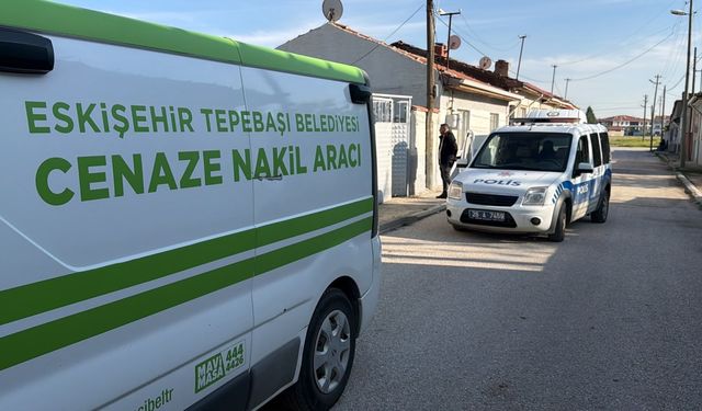 Eskişehir'de arkadaşının evinde kaldı, sabah ölü bulundu
