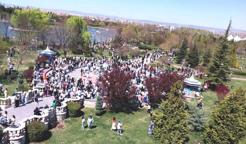 Eskişehir'e rekor turist akını: Rakamlar dudak uçuklattı!