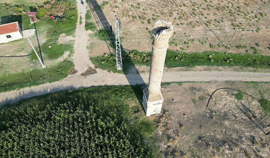 Kırık Minare: Yangına rağmen ayakta kalan tarihi miras