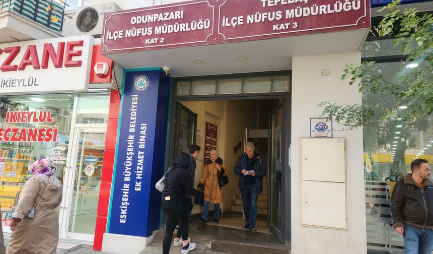 Ehliyet yenileme için son tarih uzatıldı: Eskişehir'de de yoğunluk!