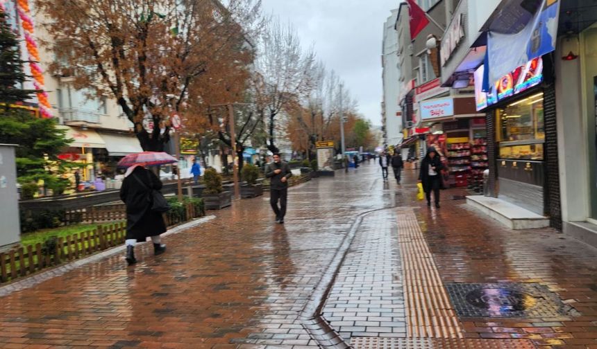 Eskişehir'de hava durumuna bakmadan çıkmayın: Meteoroloji ilçe ilçe uyardı!