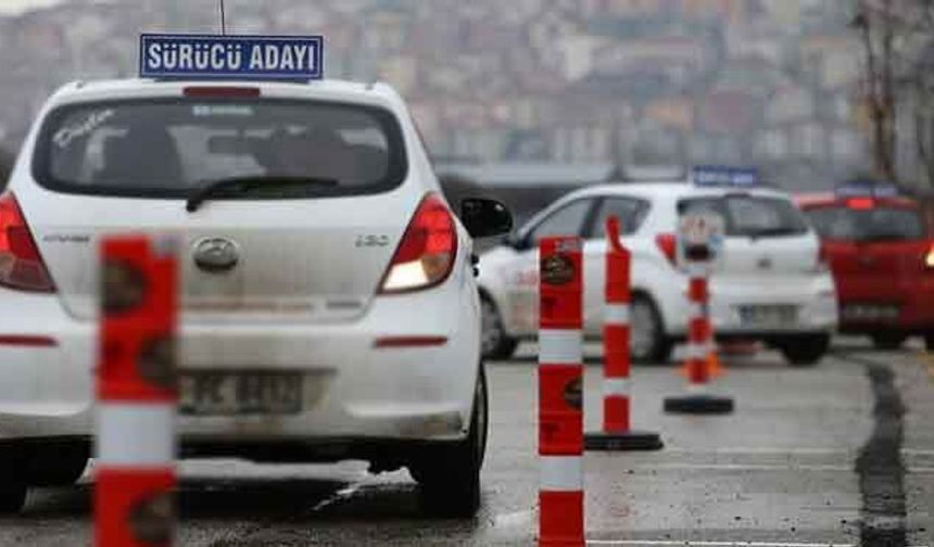 Ehliyet alacaklar dikkat! Direksiyon sınavında yeni dönem