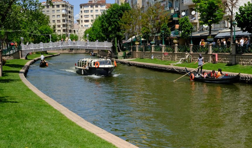 Eskişehir’de bugün sıcaklıklar mevsim normallerin üstünde!