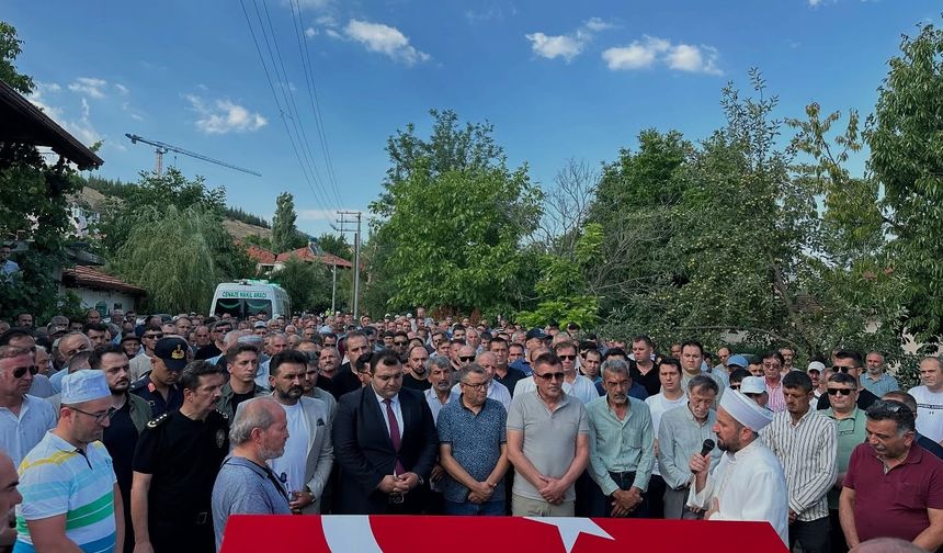 Görevli polis memuru Zekai Özel Simav’da defnedildi