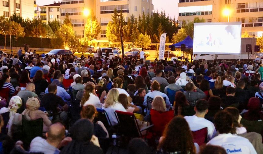 Eskişehir'de açık hava sineması gösterimi Cuma günü!