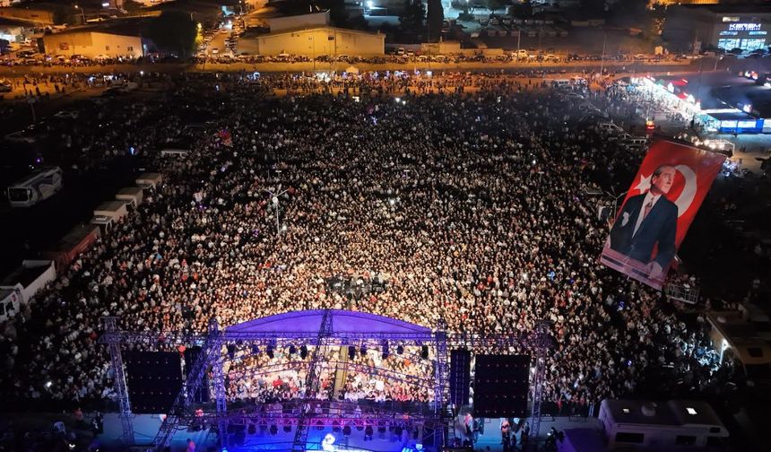 Koray Avcı'dan Bozüyüklülere unutulmaz konser