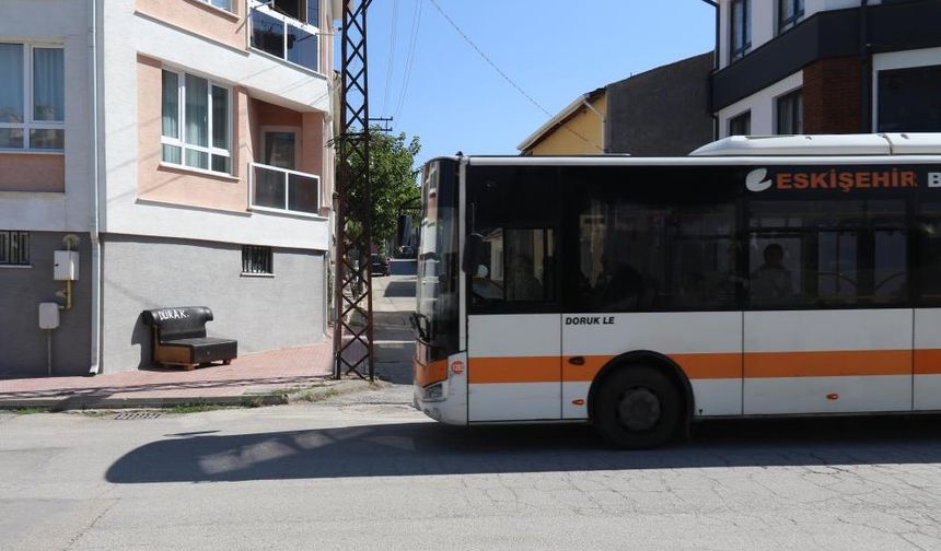Eskişehir'de bu otobüs durağını gören şaşkına dönüyor!