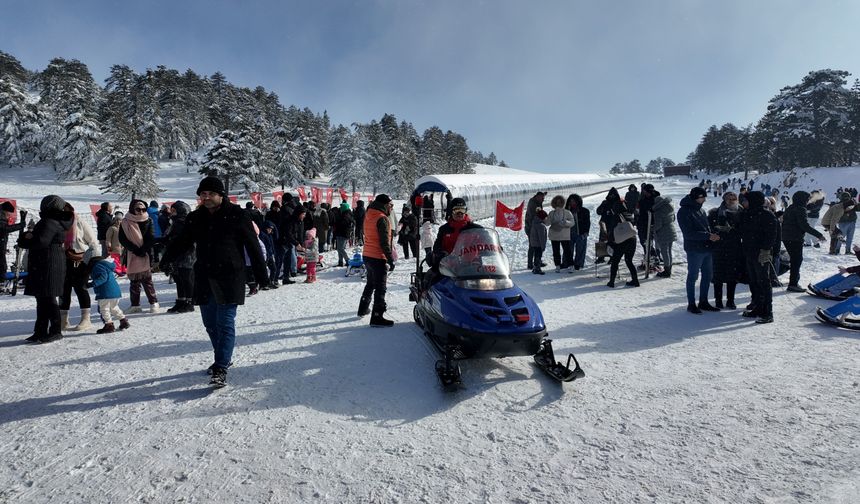 Sömestir tatilinde kayak merkezini akın ettiler