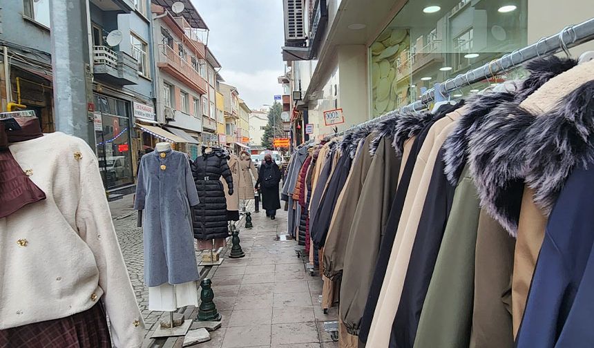 Eskişehir'de işgalin fotoğrafı: Yürüyecek yer yok