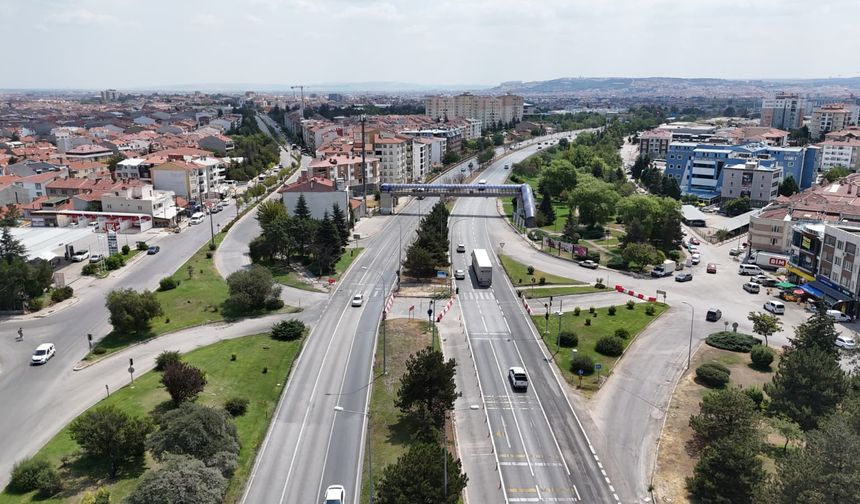Tepebaşı Kavşağı’nda geçici kapanış devam ediyor
