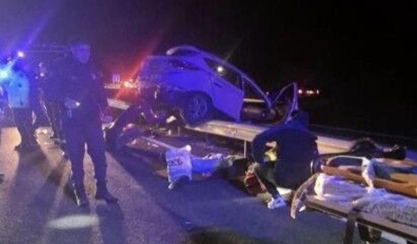 Ankara-Eskişehir yolunda feci kaza: 2 kişi can verdi!