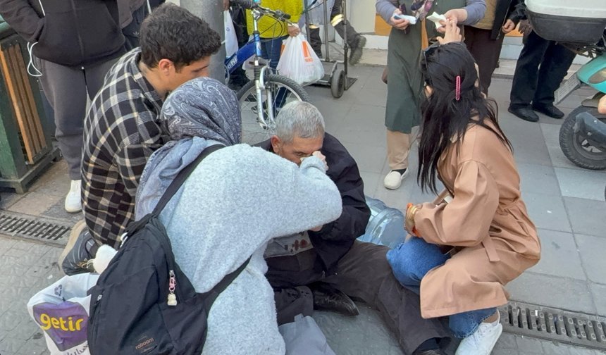 Eskişehir'de sokak ortasında yumruklu saldırı: 14 yaşındaki çocuk gözaltında!