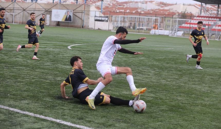 Zirvede büyük kapışma!