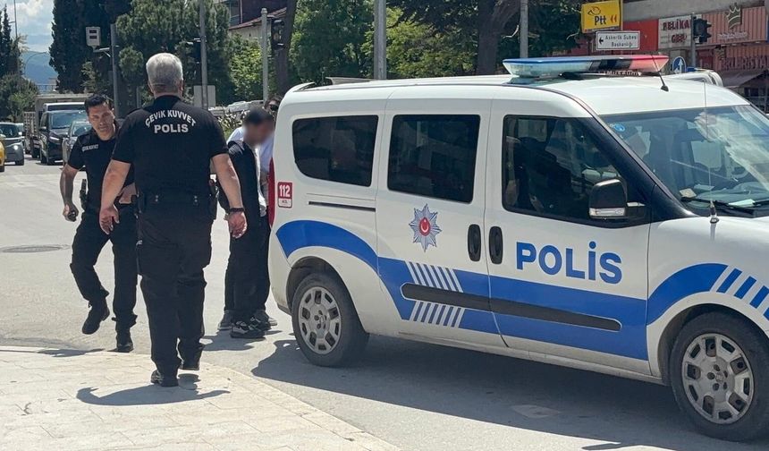 Boşanma aşamasındaki eşine saldıracaktı, polis engel oldu
