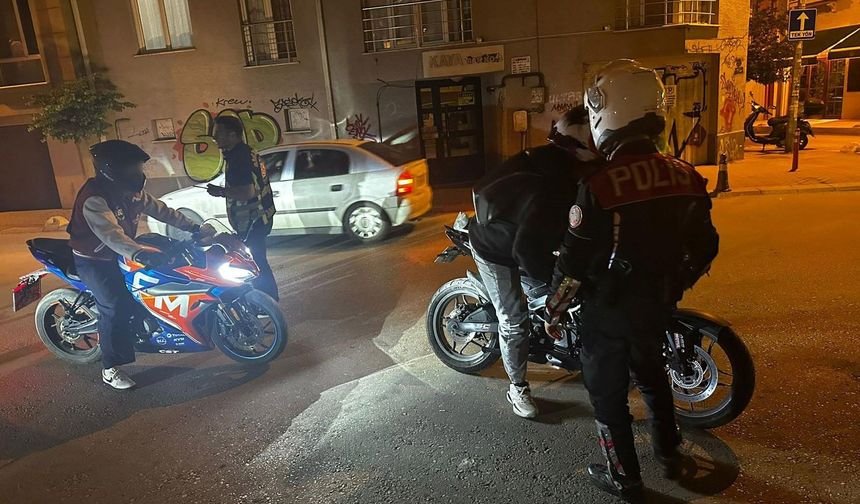 Eskişehir'de  taciz ve gürültü ihbarları polisi harekete geçirdi: Sürücülere ceza yağdı!