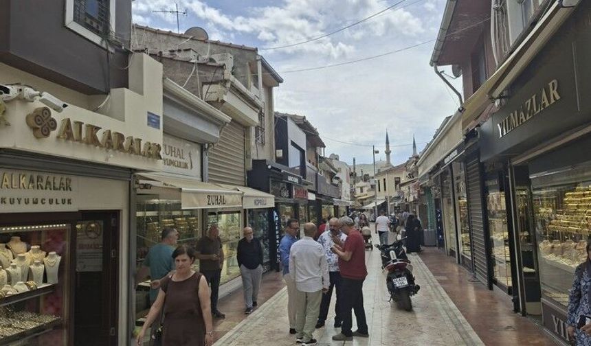 Eskişehir'de altın alacaklar çarşıya akın etti!