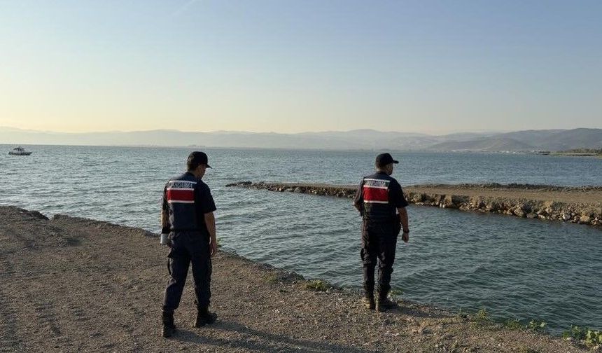 Eskişehir'den tatile gittiler, oğlunu kurtarmak isteyen baba canından oldu!