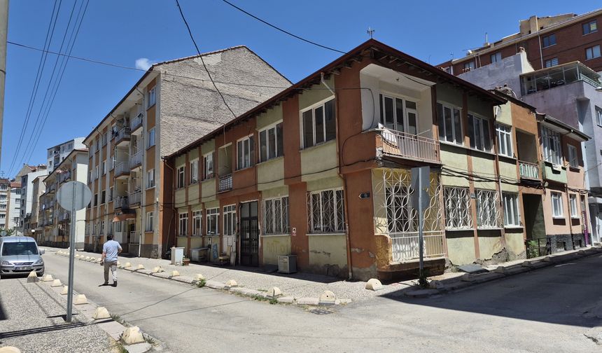 Eskişehir'de aşkın simgesi olan sokak artık tarihe karıştı!